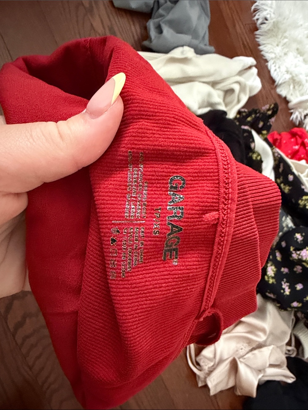 Garage Red Ribbed V-Neck Tank Top - Picture 3 of 3